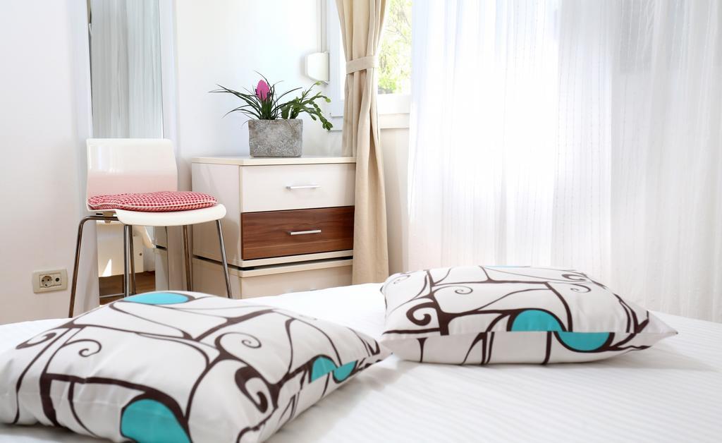 Apartment Peni Split Bagian luar foto