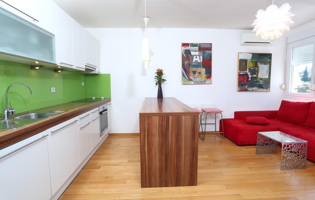 Apartment Peni Split Bagian luar foto